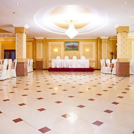 Ak Samal Hotel Караганда Екстер'єр фото